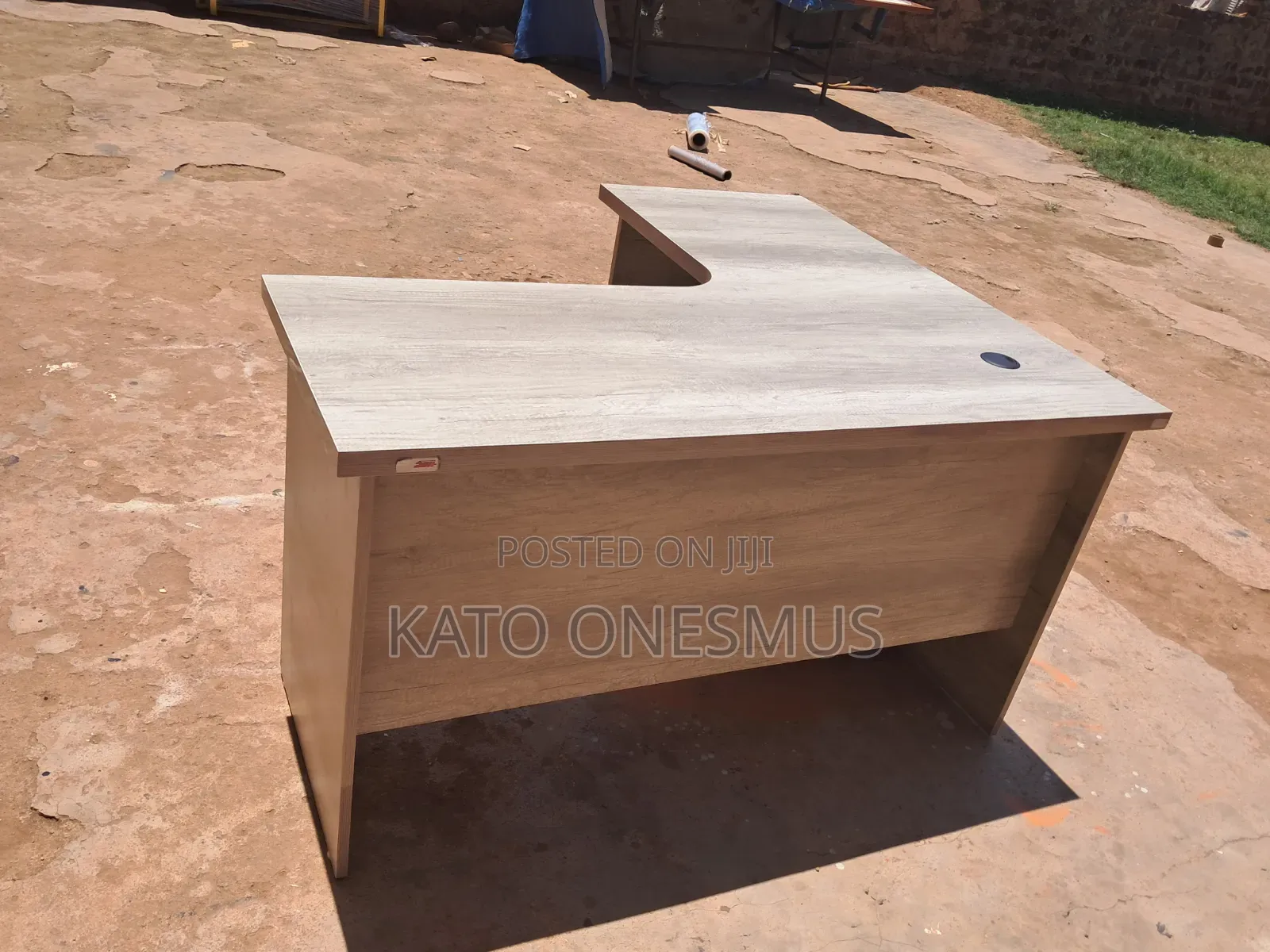Curved Office Tables