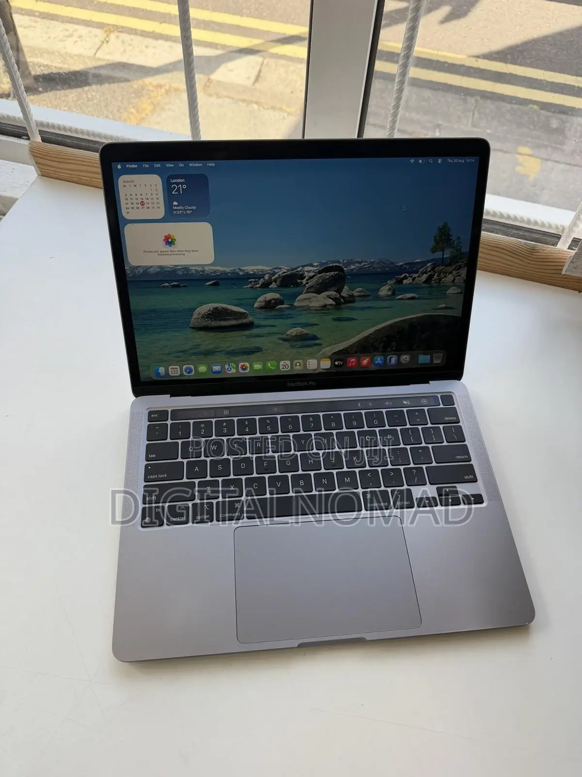 Laptop Apple MacBook Pro 2020 M1 8GB Apple M1 Pro SSD 512GB
