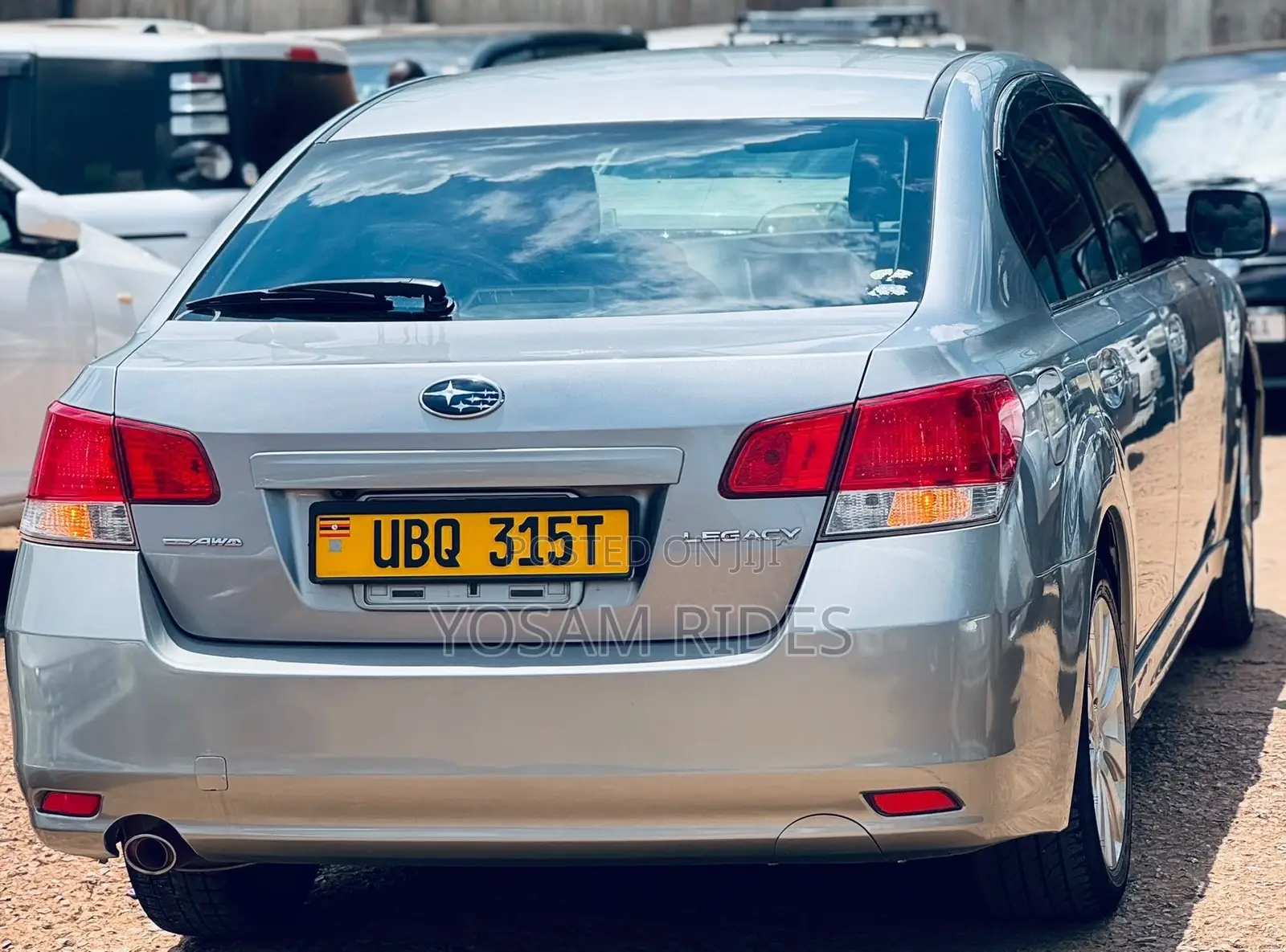 Subaru Legacy 2.5i Premium 2010 Silver