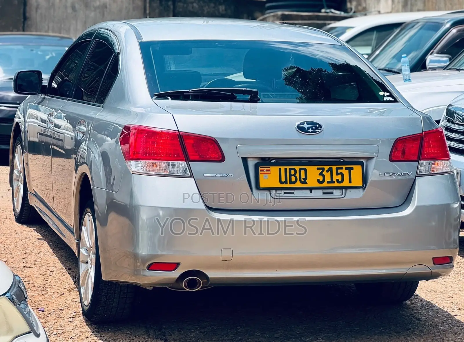 Subaru Legacy 2.5i Premium 2010 Silver