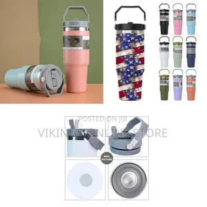890ml Stainless Steel Vacuum-Insulated Travel Tumbler a Dual-Use Lid
