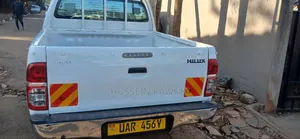 Toyota Hilux 2016 White
