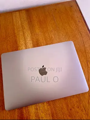 New Laptop Apple MacBook Pro 2017 8GB Intel Core i5 HDD+SSD 1T