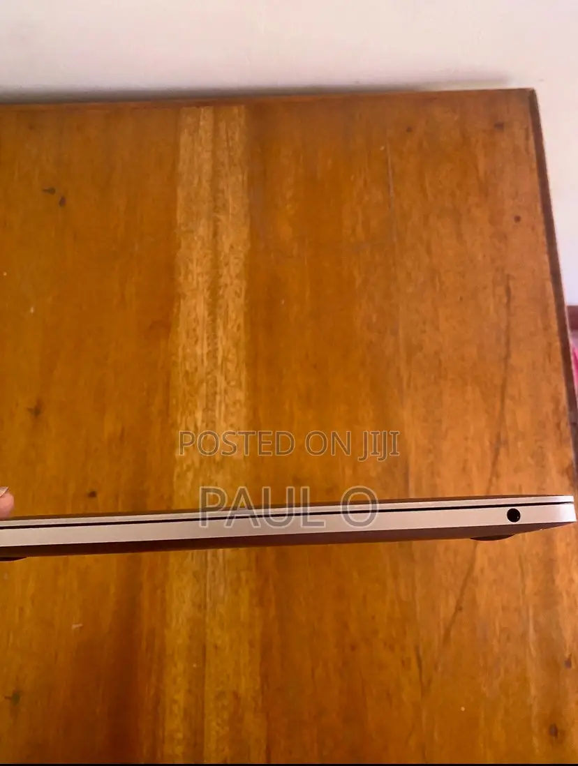 New Laptop Apple MacBook Pro 2017 8GB Intel Core i5 HDD+SSD 1T