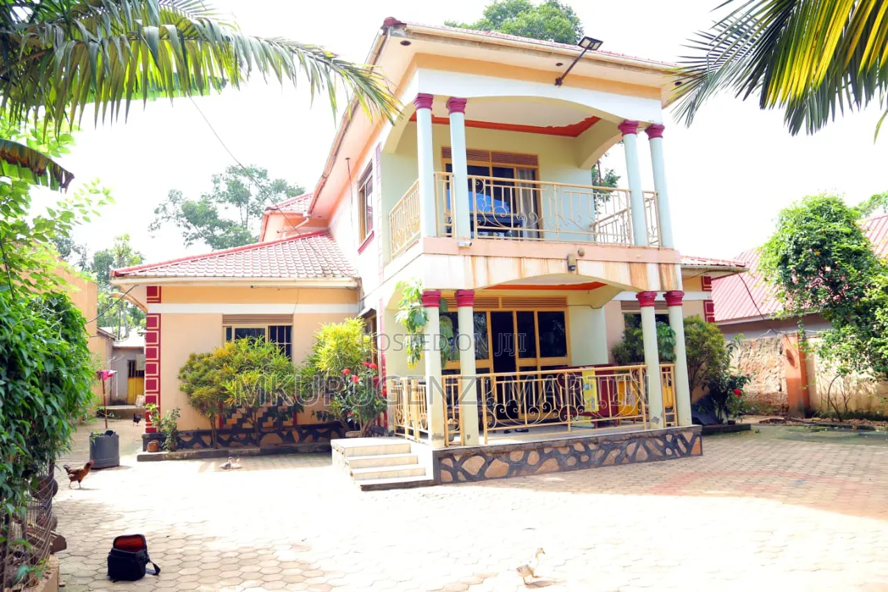 Furnished 5bdrm House in Seeta-Namuganga for sale