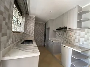2bdrm Apartment in Muyenga, Central Division for rent