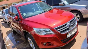 Volkswagen Tiguan 2010 Red