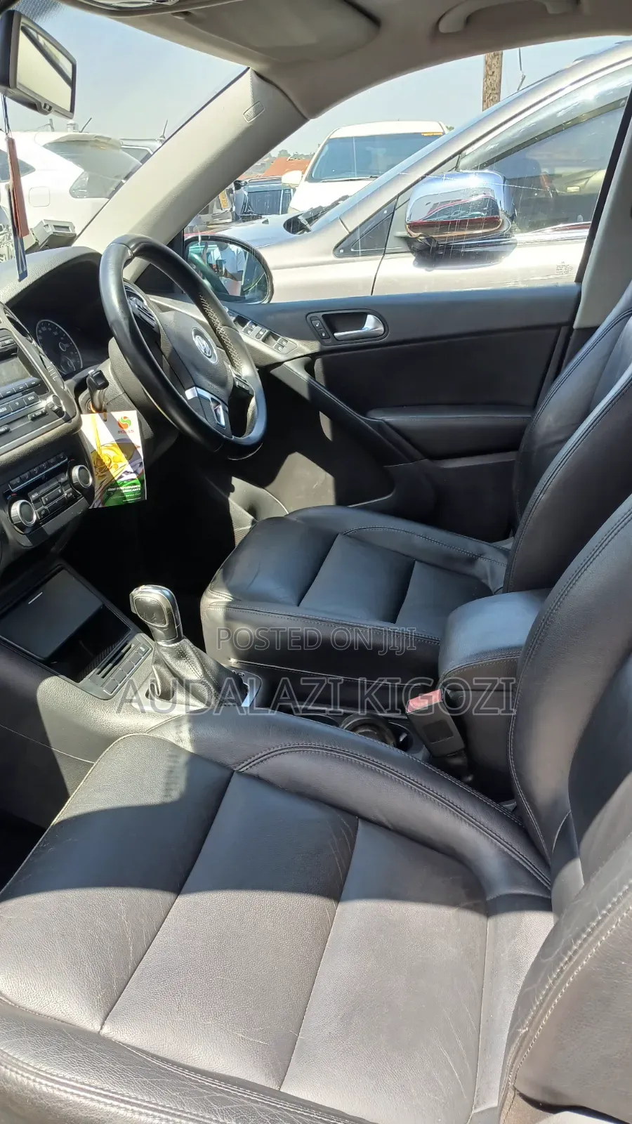 Volkswagen Tiguan 2010 Red