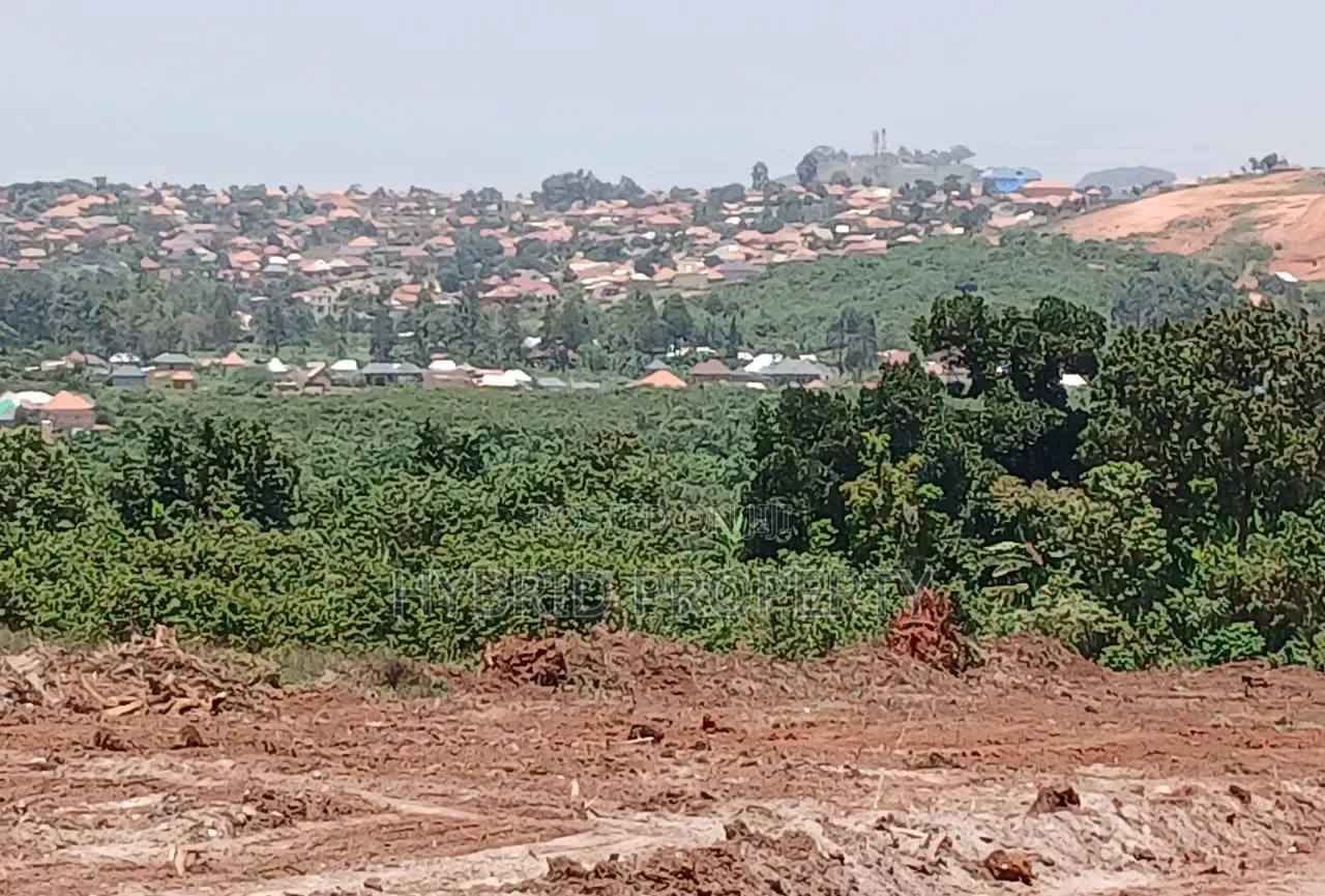 Prime Plots for Sale at Wakiso~Buyera Town Land Estate~Hoima Road.