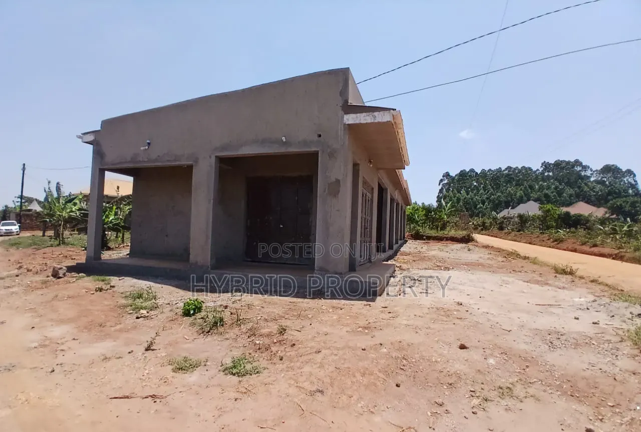 Prime Plot for Sale at Wakiso~Buyera Town~Hoima Rd [Wakiso District] X