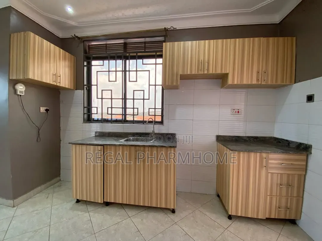 3bdrm Apartment in Mutungo, Central Division for rent