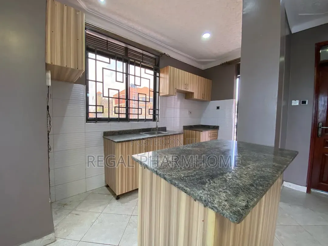 3bdrm Apartment in Mutungo, Central Division for rent