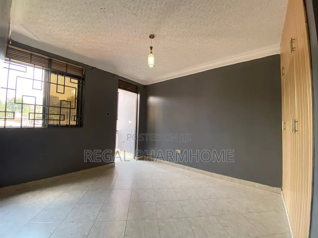 3bdrm Apartment in Mutungo, Central Division for rent
