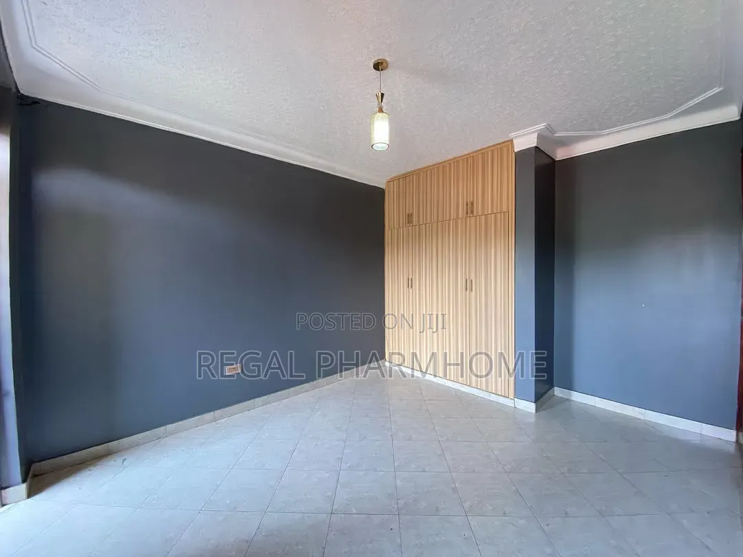 3bdrm Apartment in Mutungo, Central Division for rent