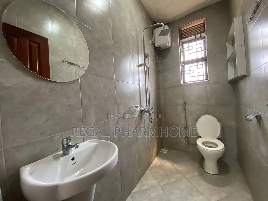 3bdrm Apartment in Mutungo, Central Division for rent