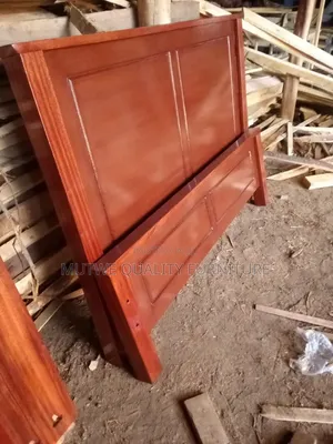5x6 Bed in Mahogany