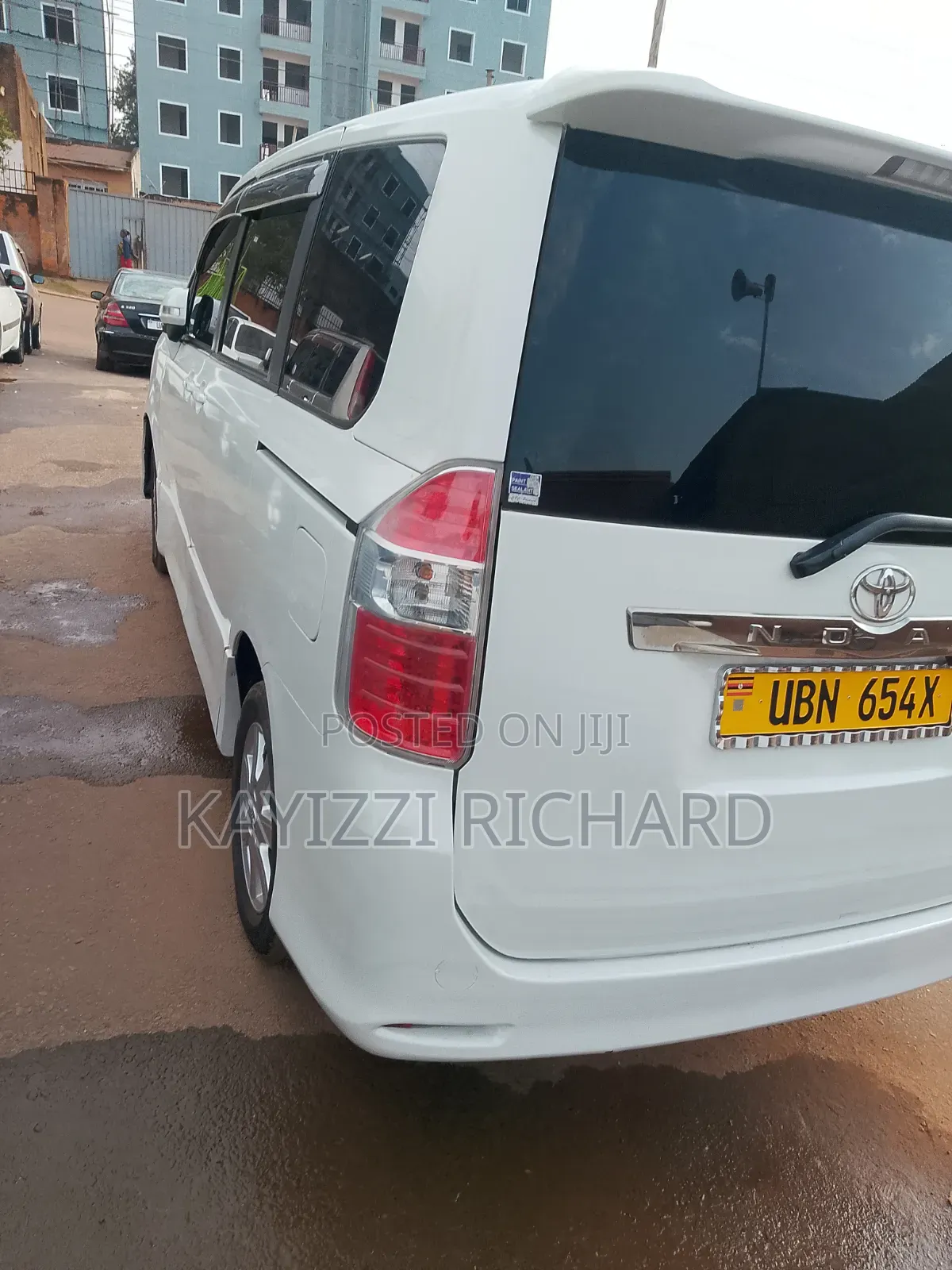 Toyota Noah 2007 White