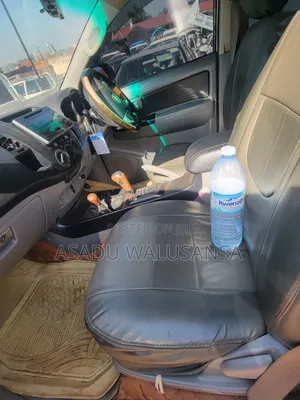 Toyota Hilux 2018 White