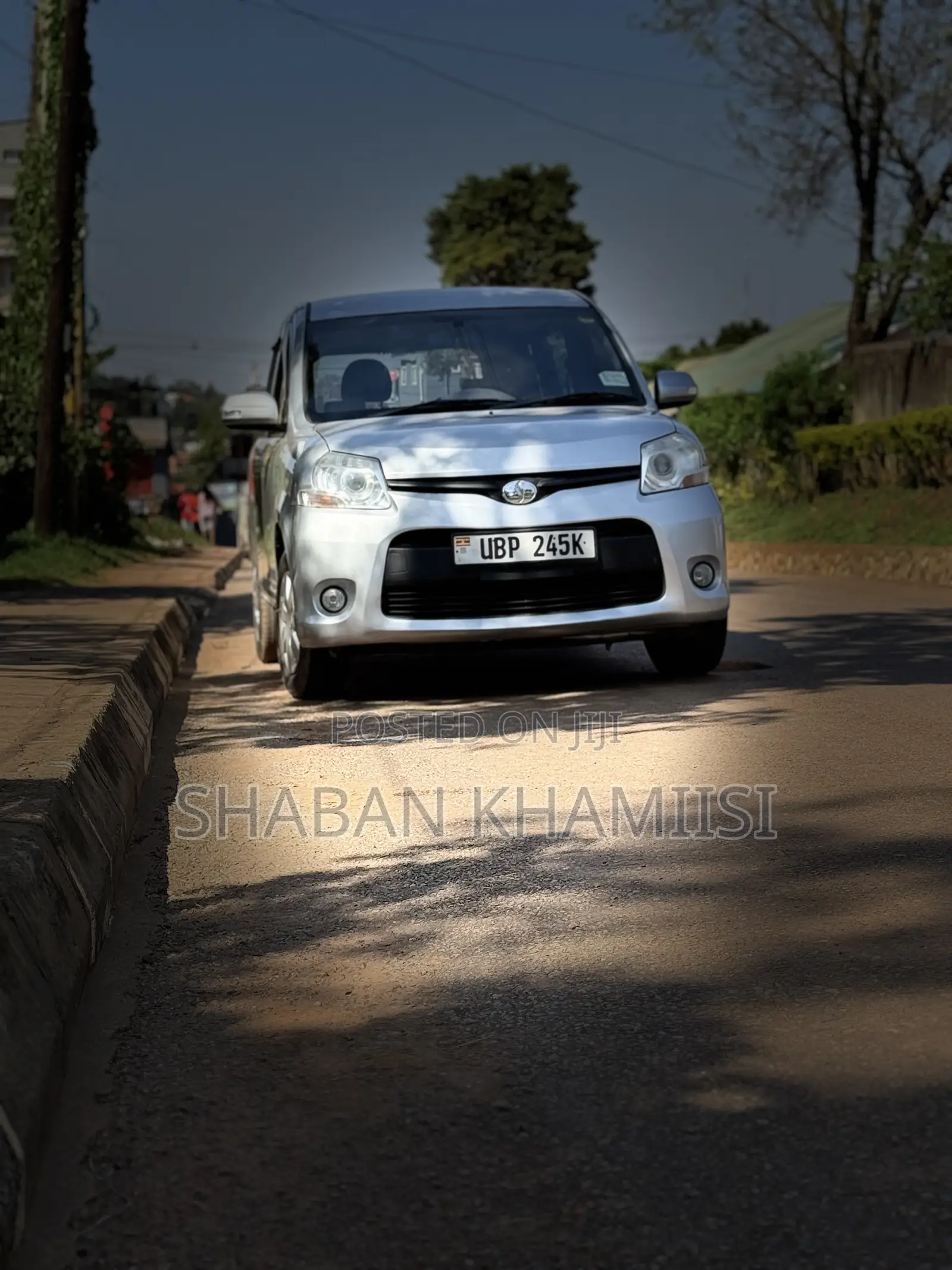 Toyota Sienta 1.5 AWD 2014 Silver