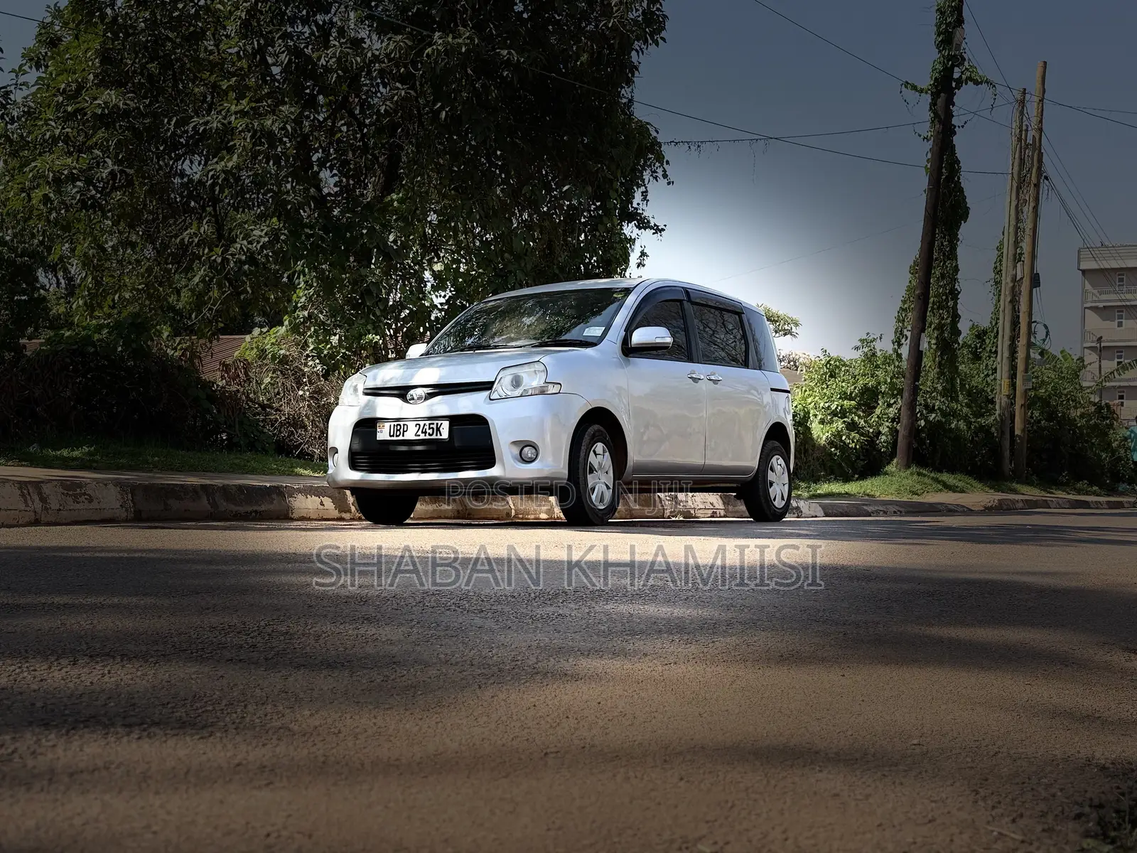 Toyota Sienta 1.5 AWD 2014 Silver