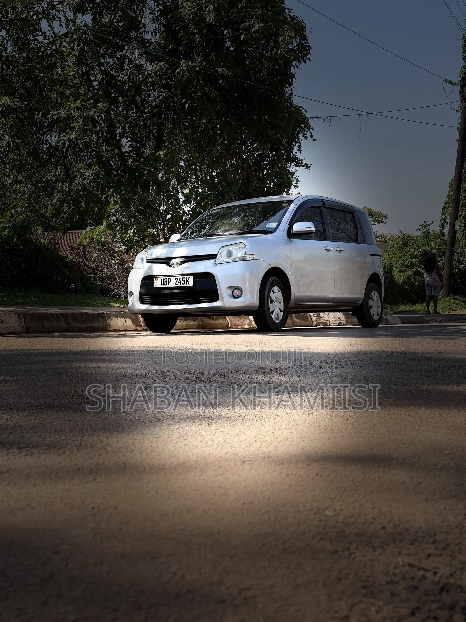 Toyota Sienta 1.5 AWD 2014 Silver