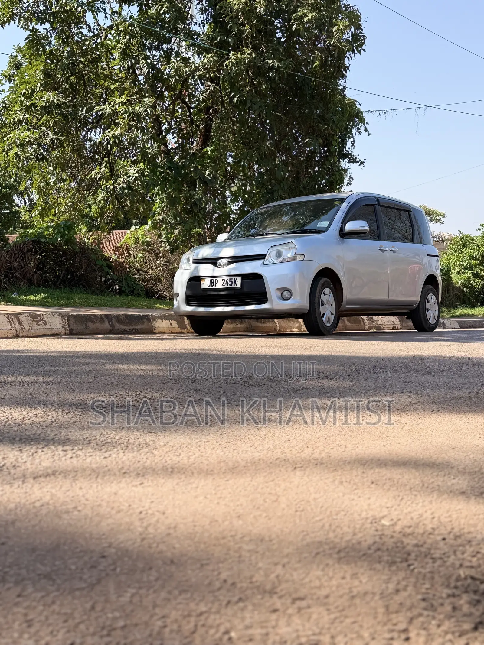 Toyota Sienta 1.5 AWD 2014 Silver