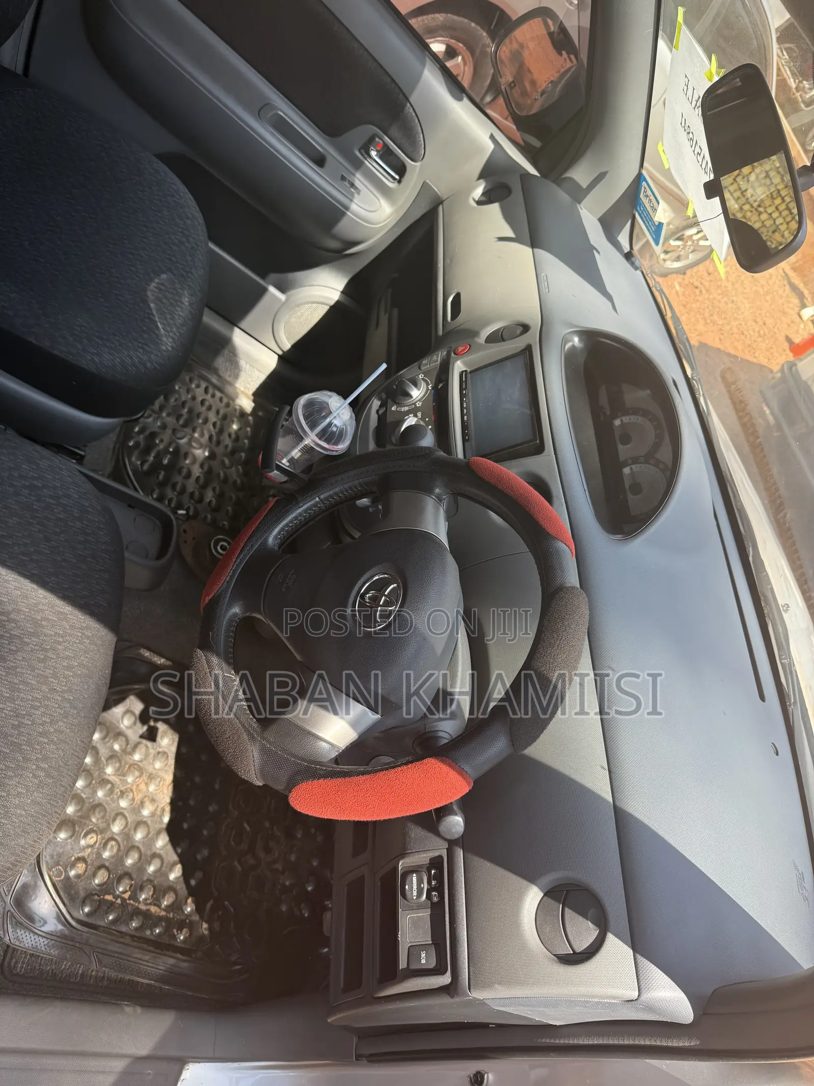 Toyota Sienta 1.5 AWD 2014 Silver