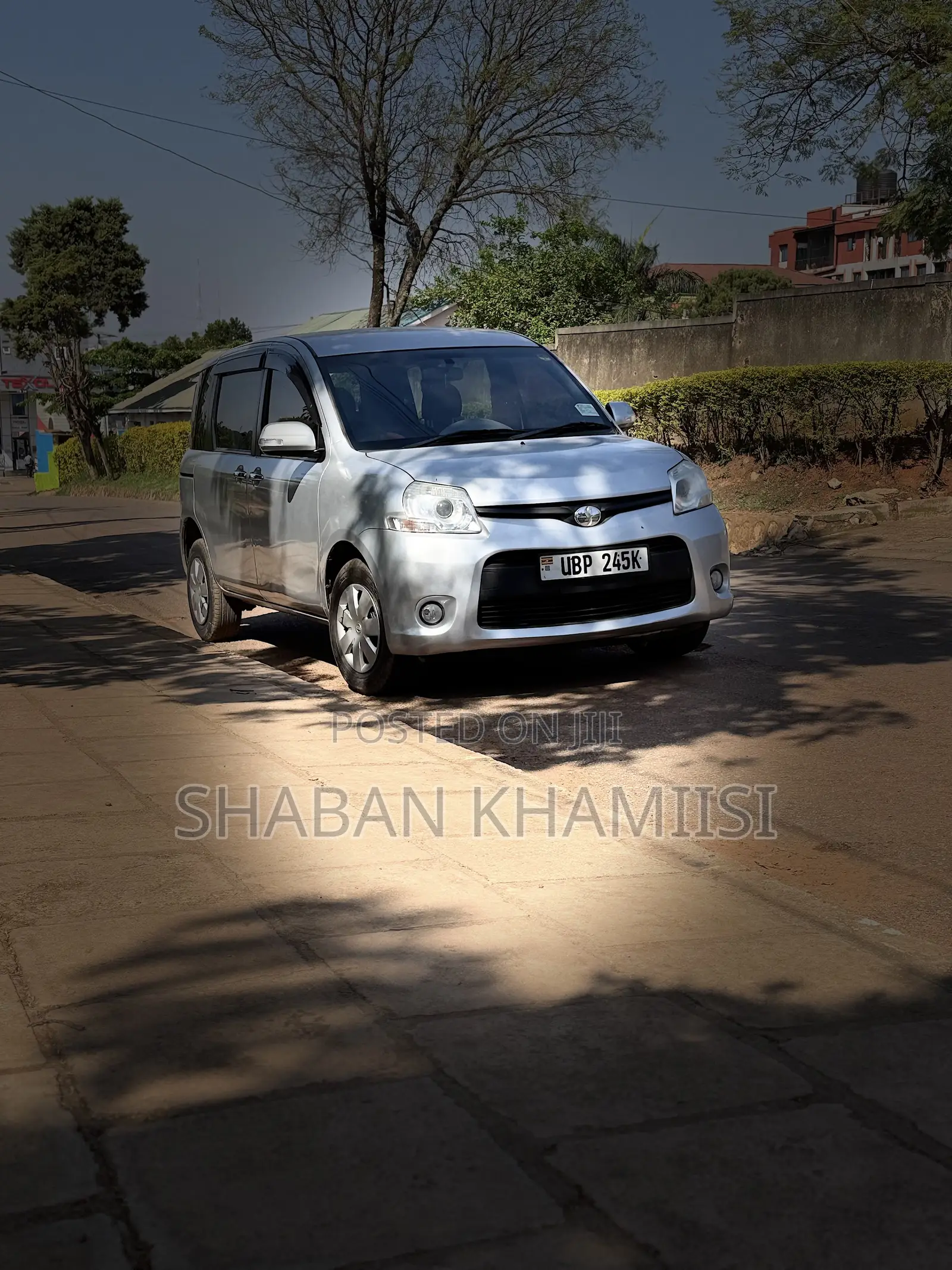 Toyota Sienta 1.5 AWD 2014 Silver