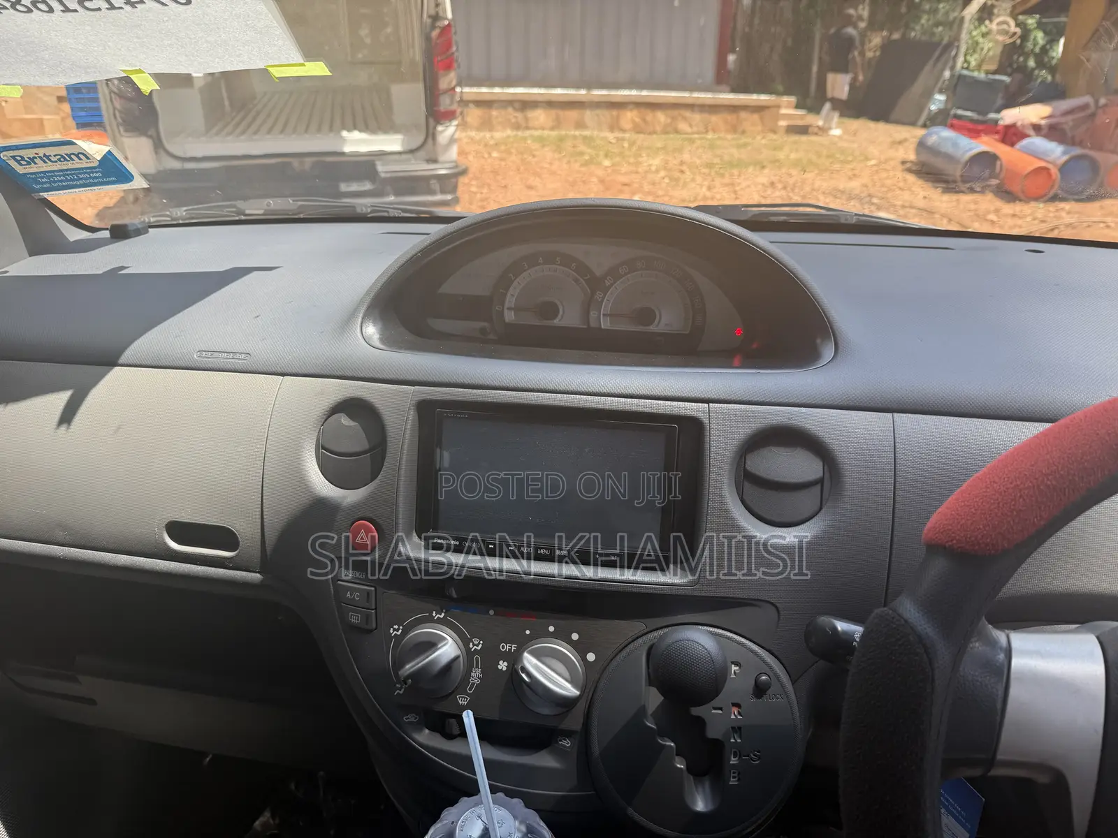 Toyota Sienta 1.5 AWD 2014 Silver