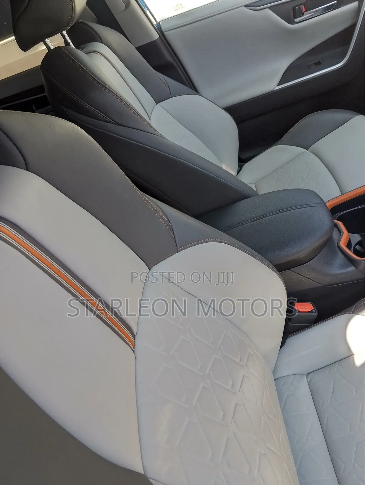 Toyota RAV4 2019 Blue