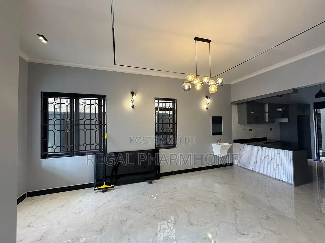 4bdrm Bungalow in Muyenga, Central Division for rent