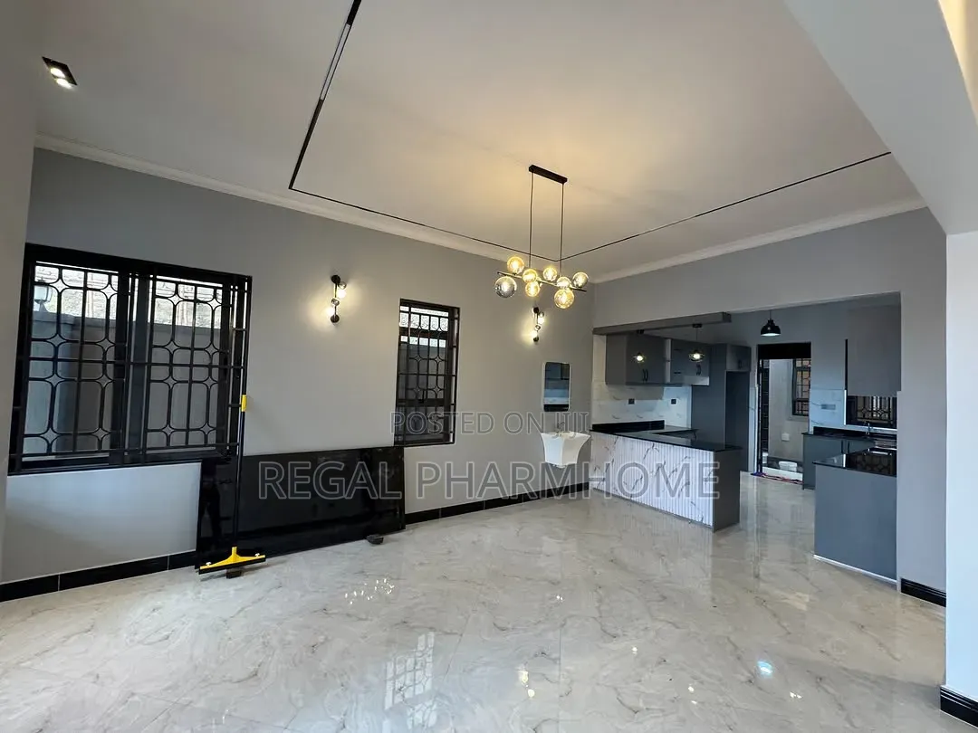 4bdrm Bungalow in Muyenga, Central Division for rent