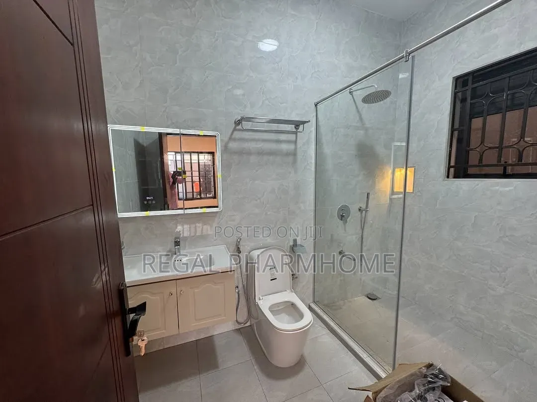 4bdrm Bungalow in Muyenga, Central Division for rent