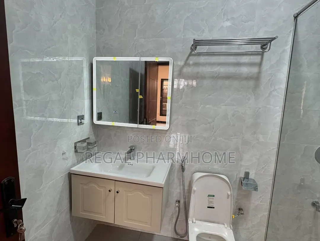 4bdrm Bungalow in Muyenga, Central Division for rent