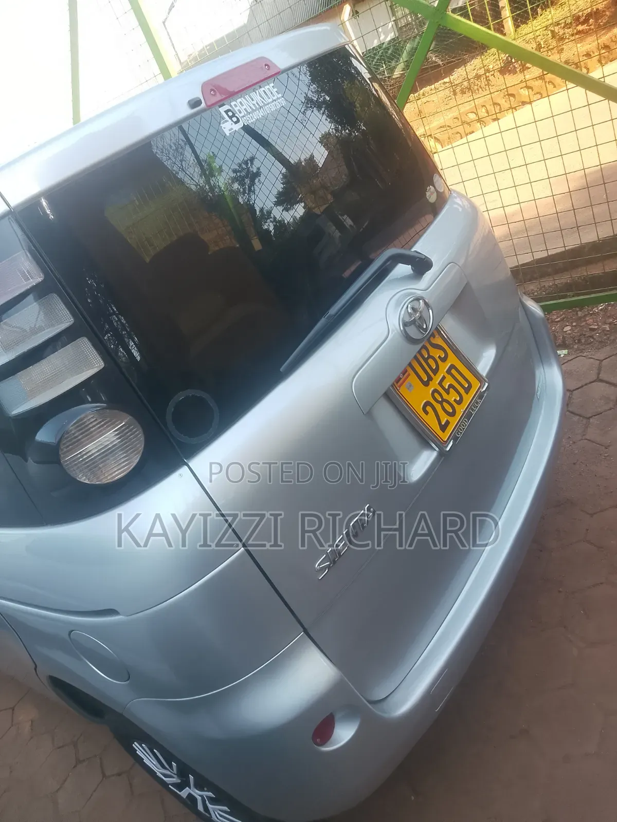 Toyota Sienta 2008 Silver