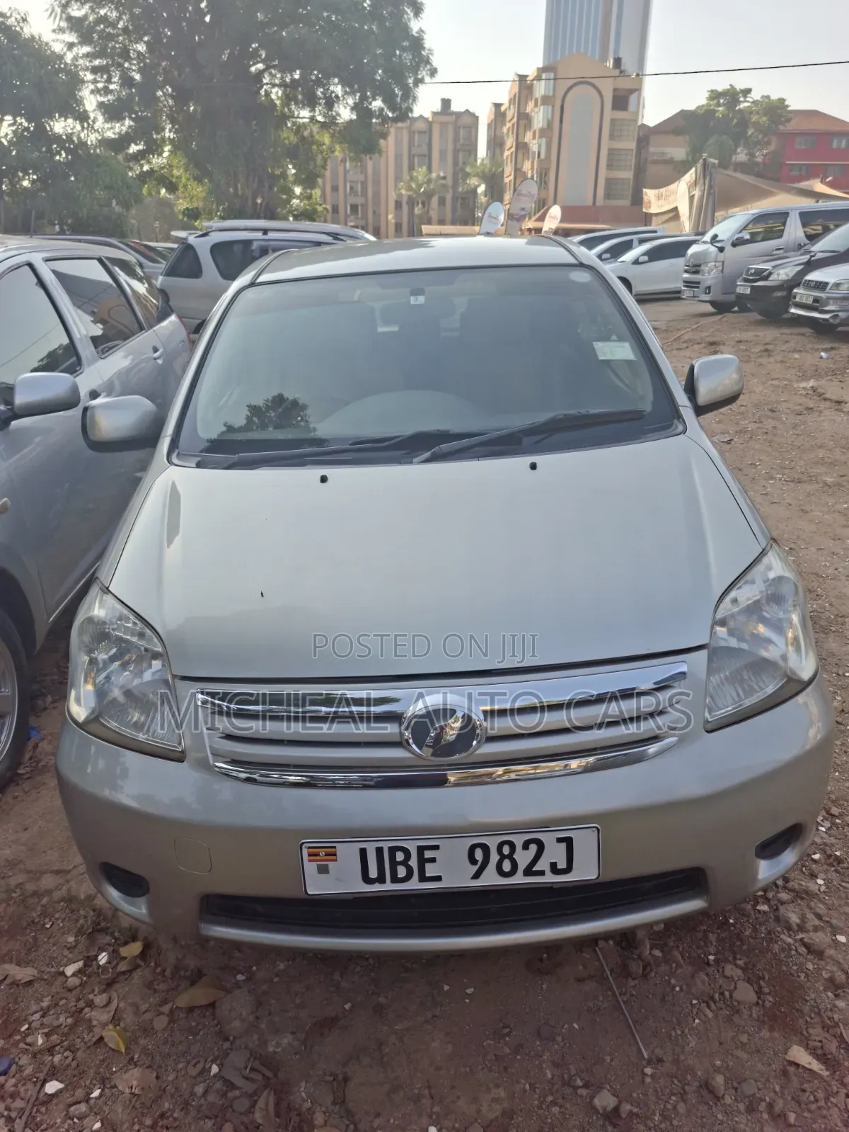 Toyota Raum 2007 Silver