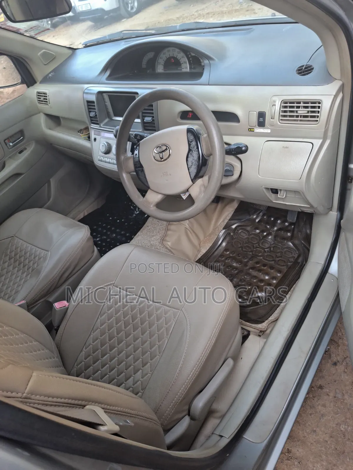 Toyota Raum 2007 Silver