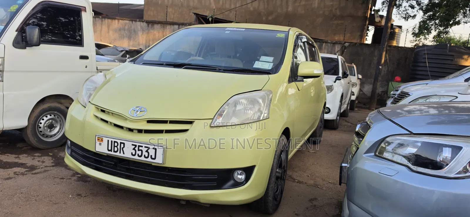 Toyota Passo Sette 2010