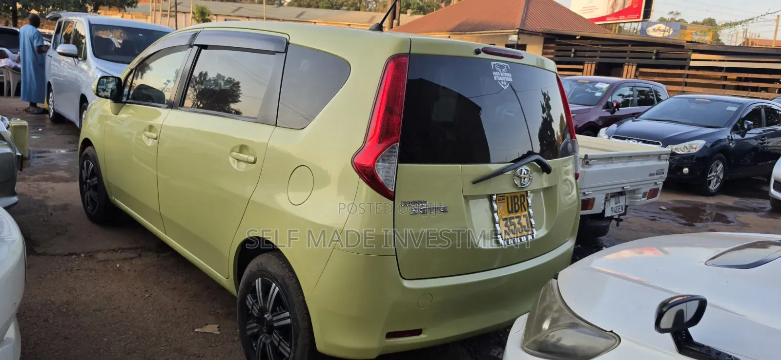 Toyota Passo Sette 2010