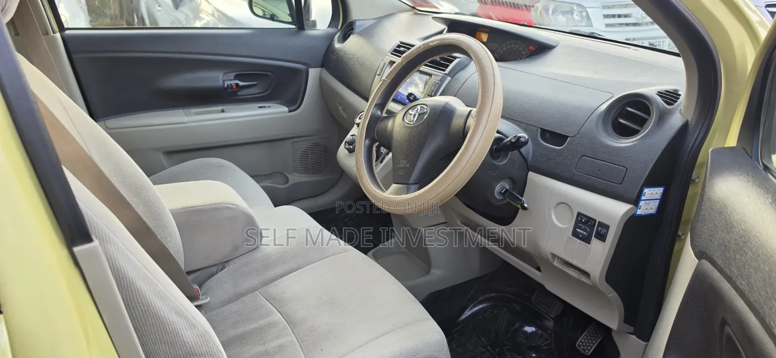 Toyota Passo Sette 2010