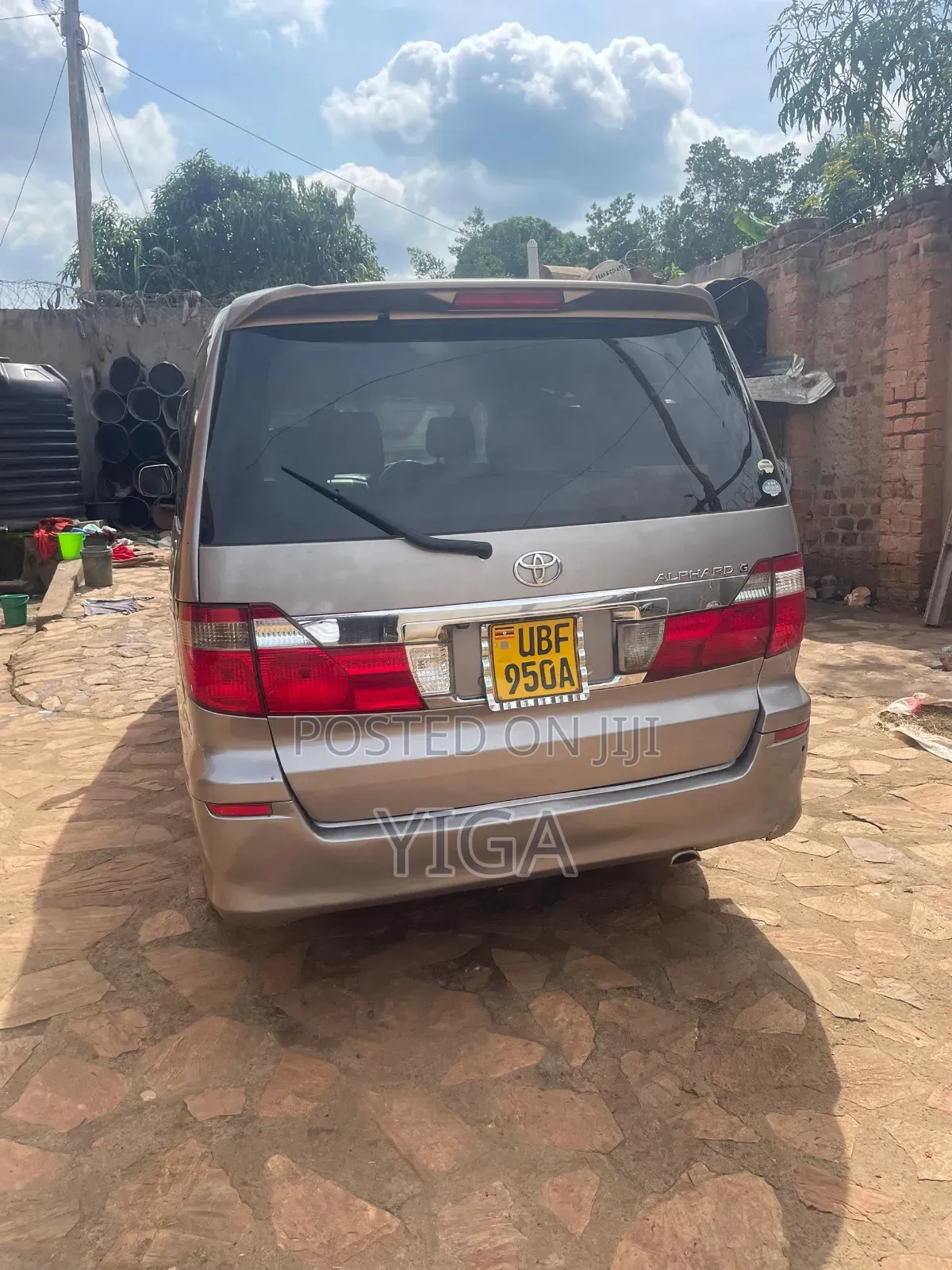 Toyota Alphard 2012 Silver