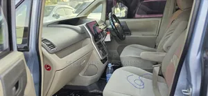 Toyota Noah 2010 Gray