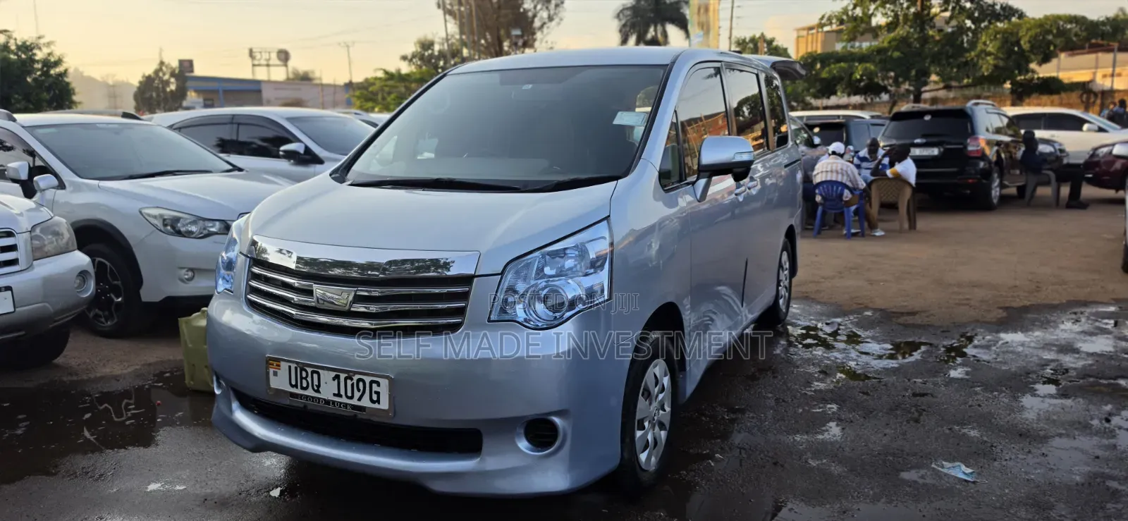 Toyota Noah 2010 Gray