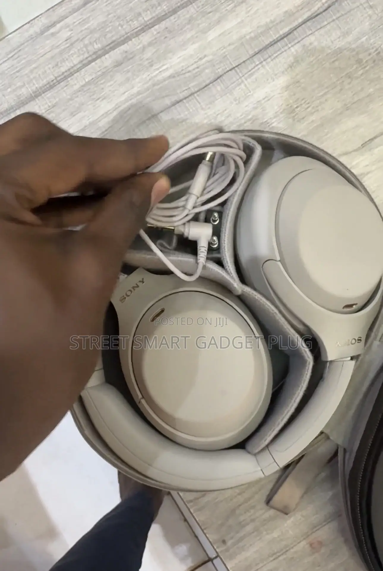 SONY Wh-1000xm4 Wireless Headphones USED