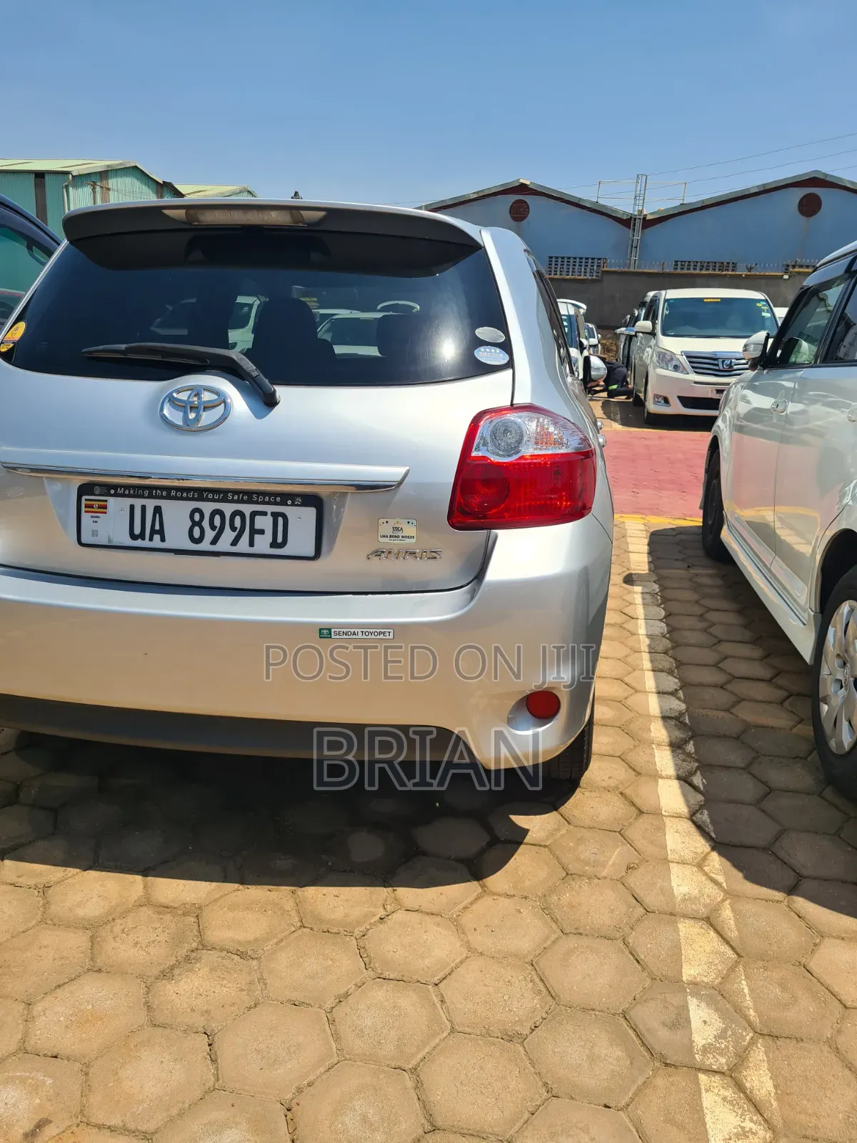 Toyota Auris 2012 Silver