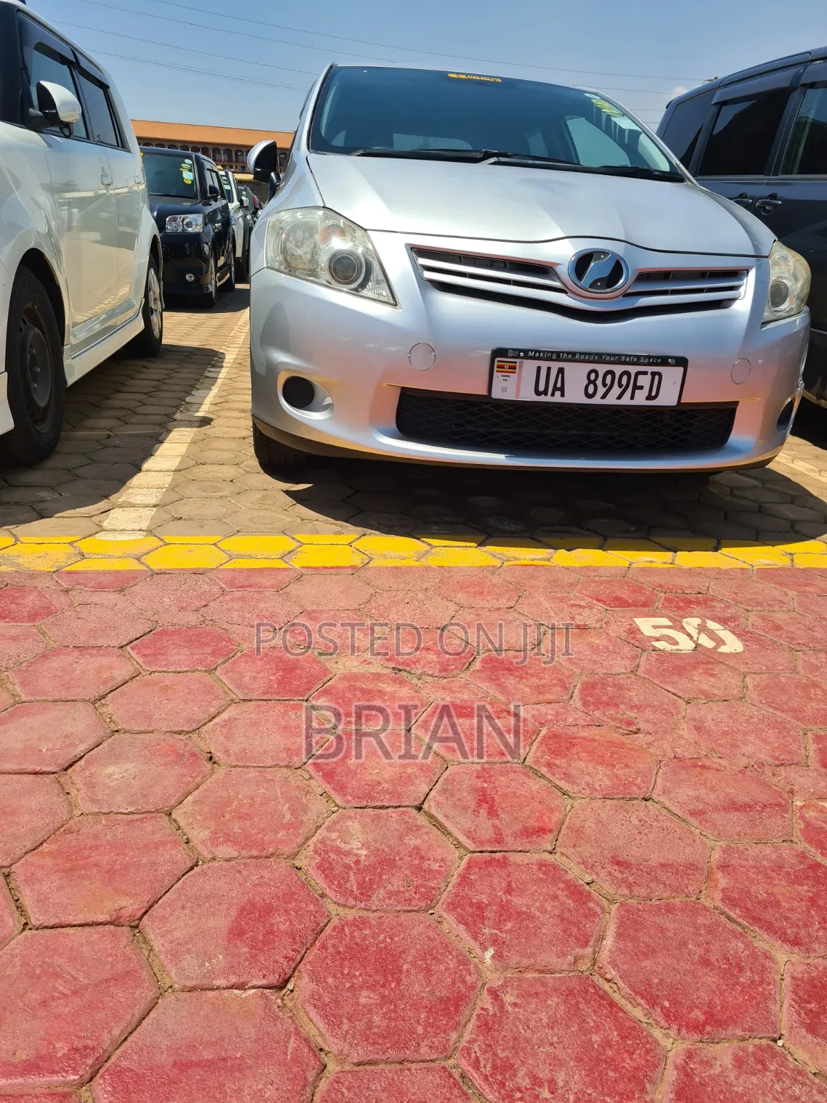 Toyota Auris 2012 Silver