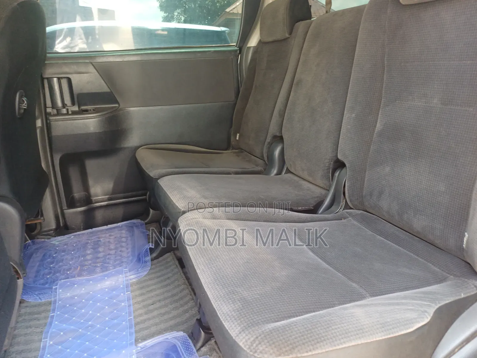 Toyota Noah 2012 Gray
