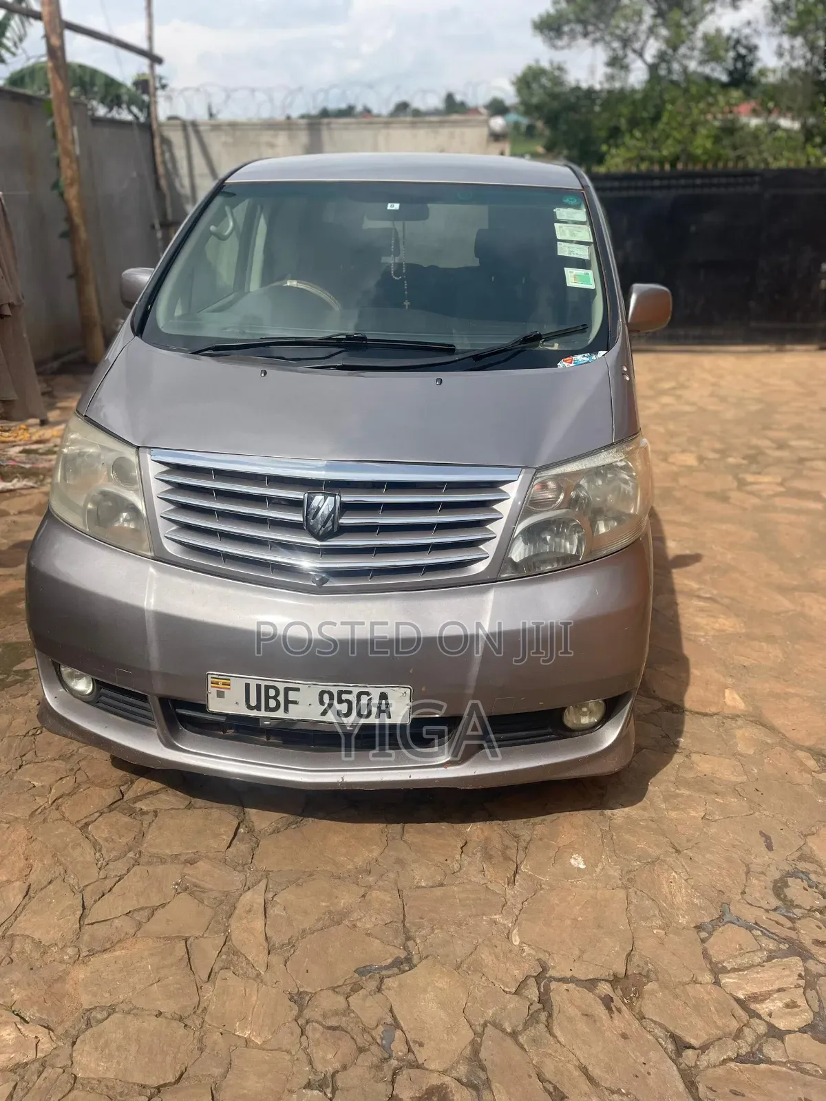 Toyota Alphard 2012 Silver