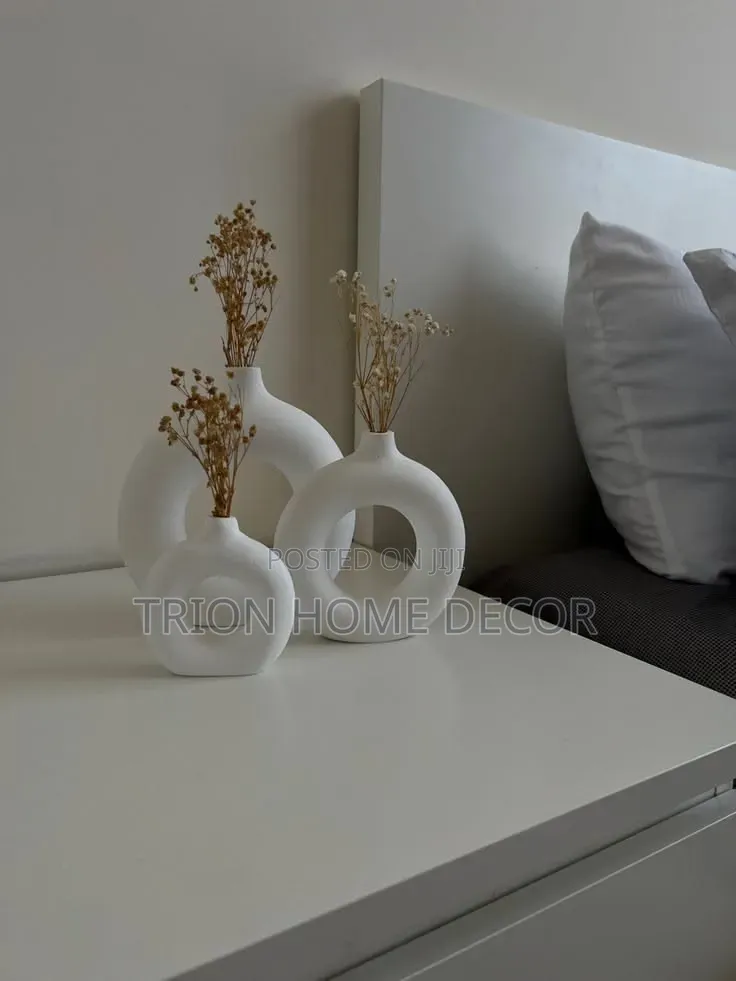 3 Piece Handmade Donut Gypsum Flower Vase Stylish Bedside Decor.