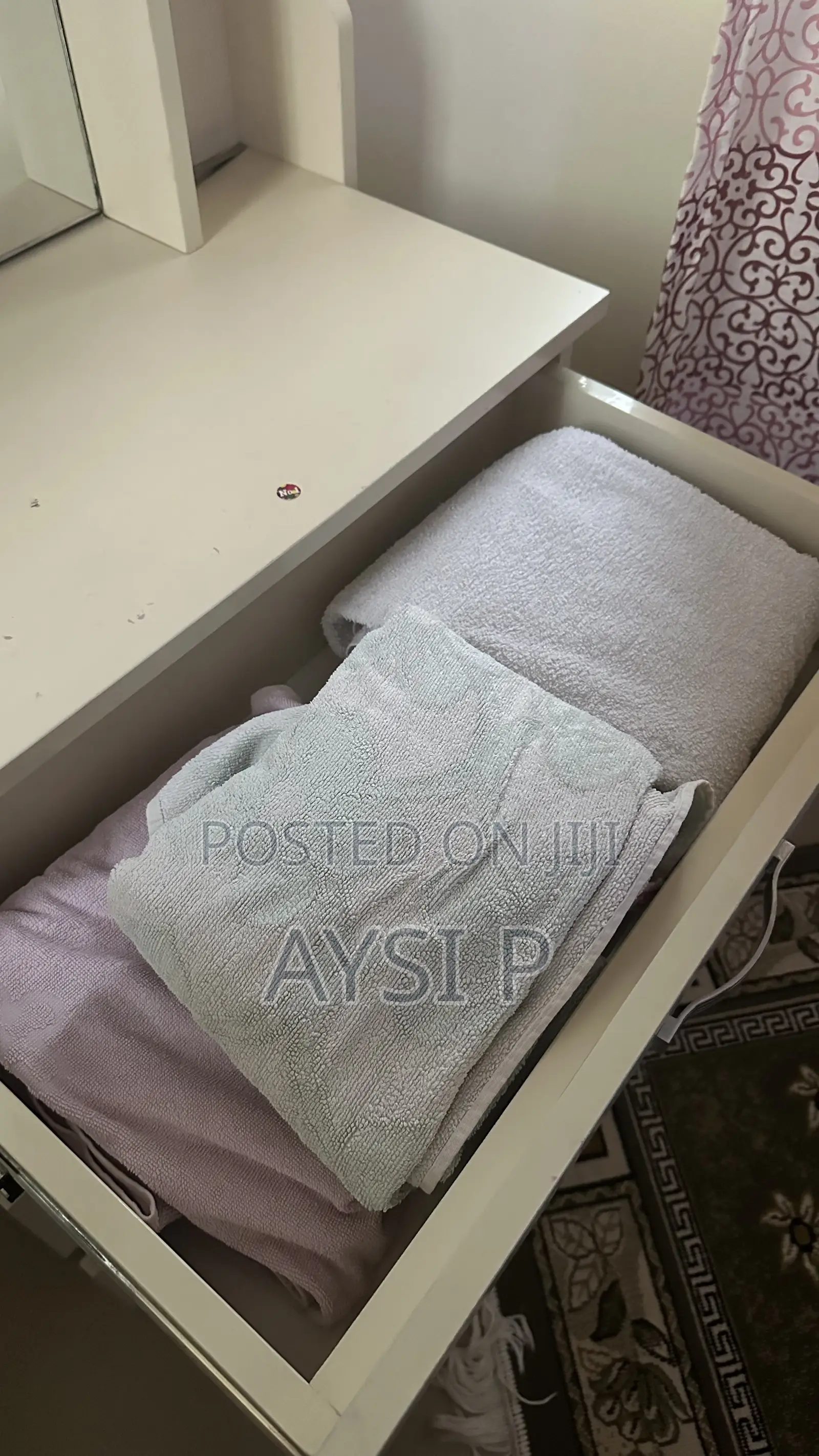 Drawer With Mirror